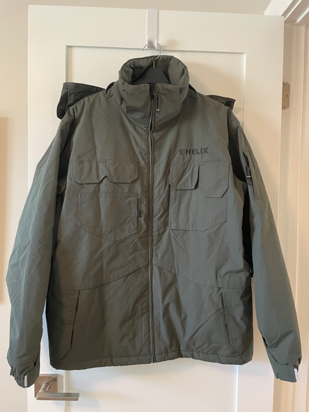 Helix Insulated Snowboard Jacket in Olive Green